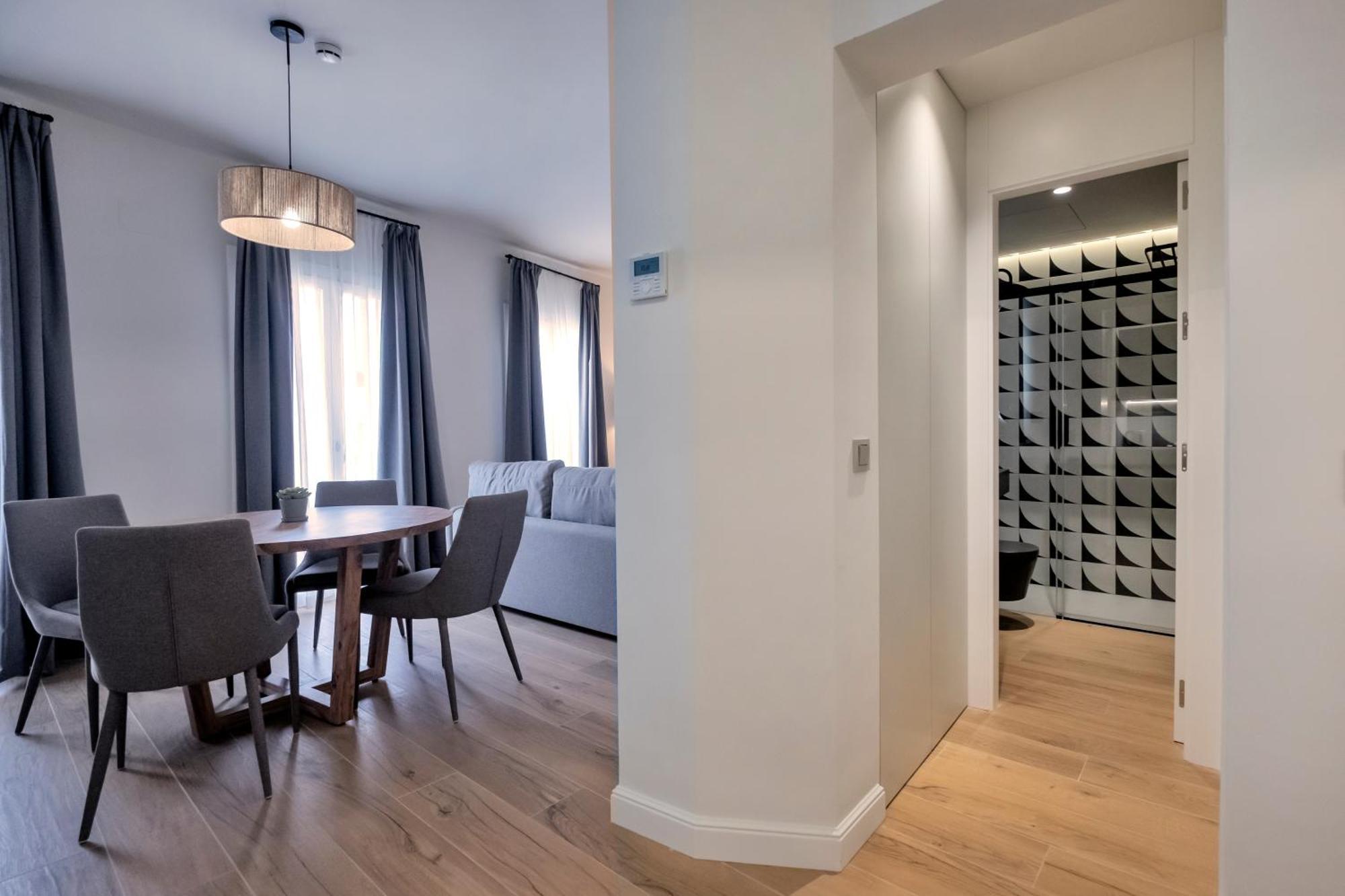Villar Suites By Cadiz4Rentals Room photo