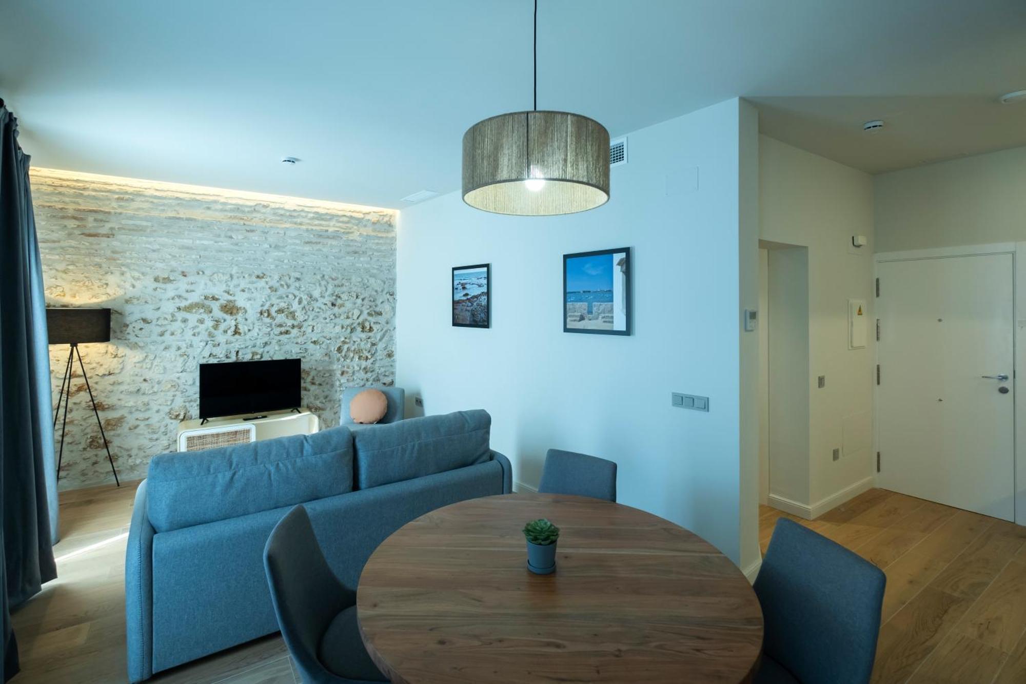 Villar Suites By Cadiz4Rentals Room photo