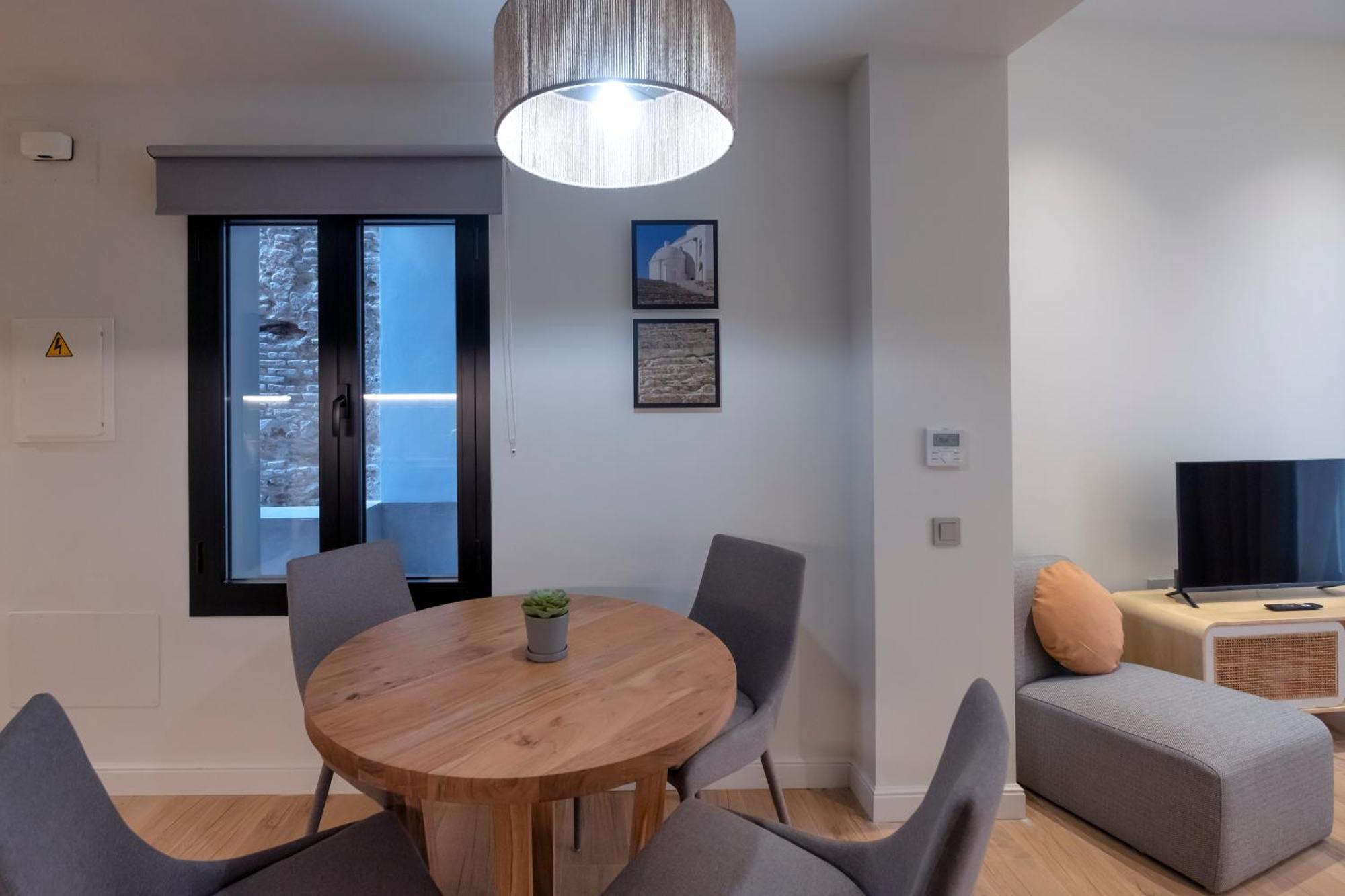 Villar Suites By Cadiz4Rentals Room photo