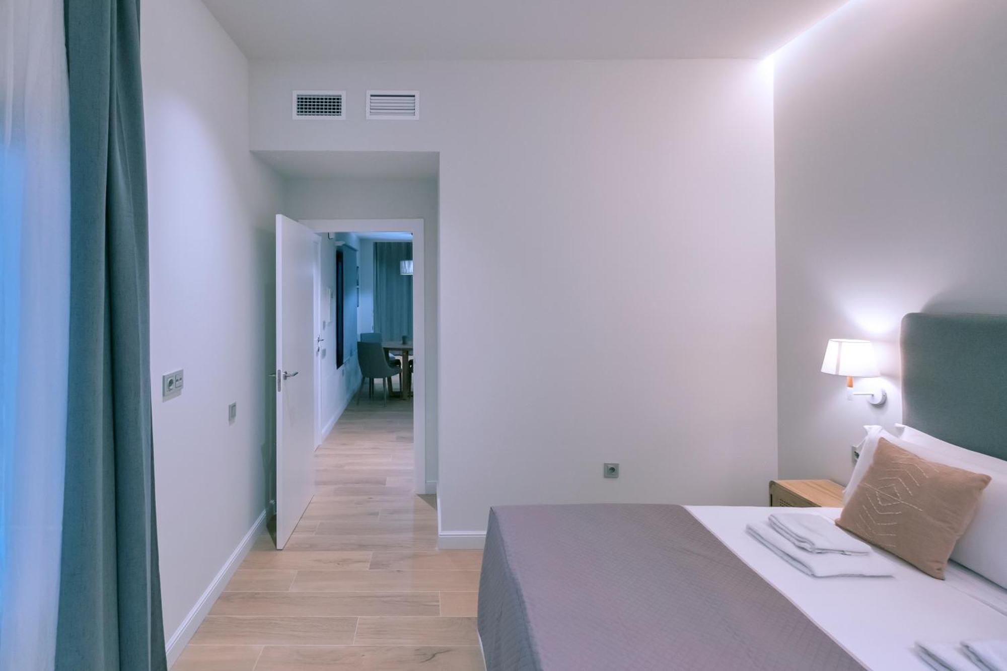Villar Suites By Cadiz4Rentals Room photo