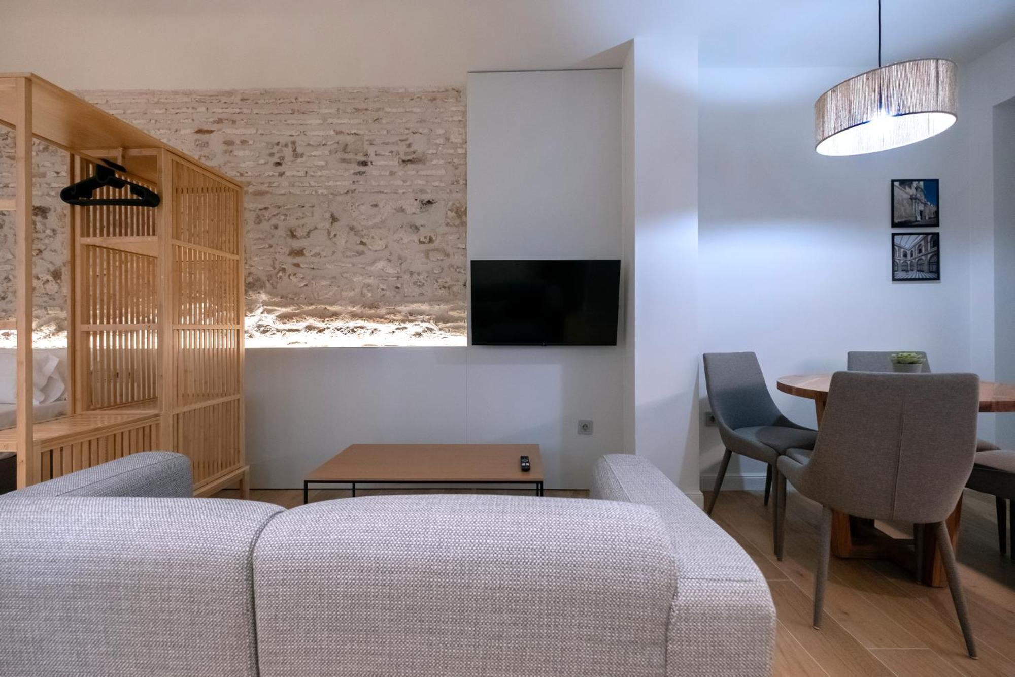 Villar Suites By Cadiz4Rentals Room photo