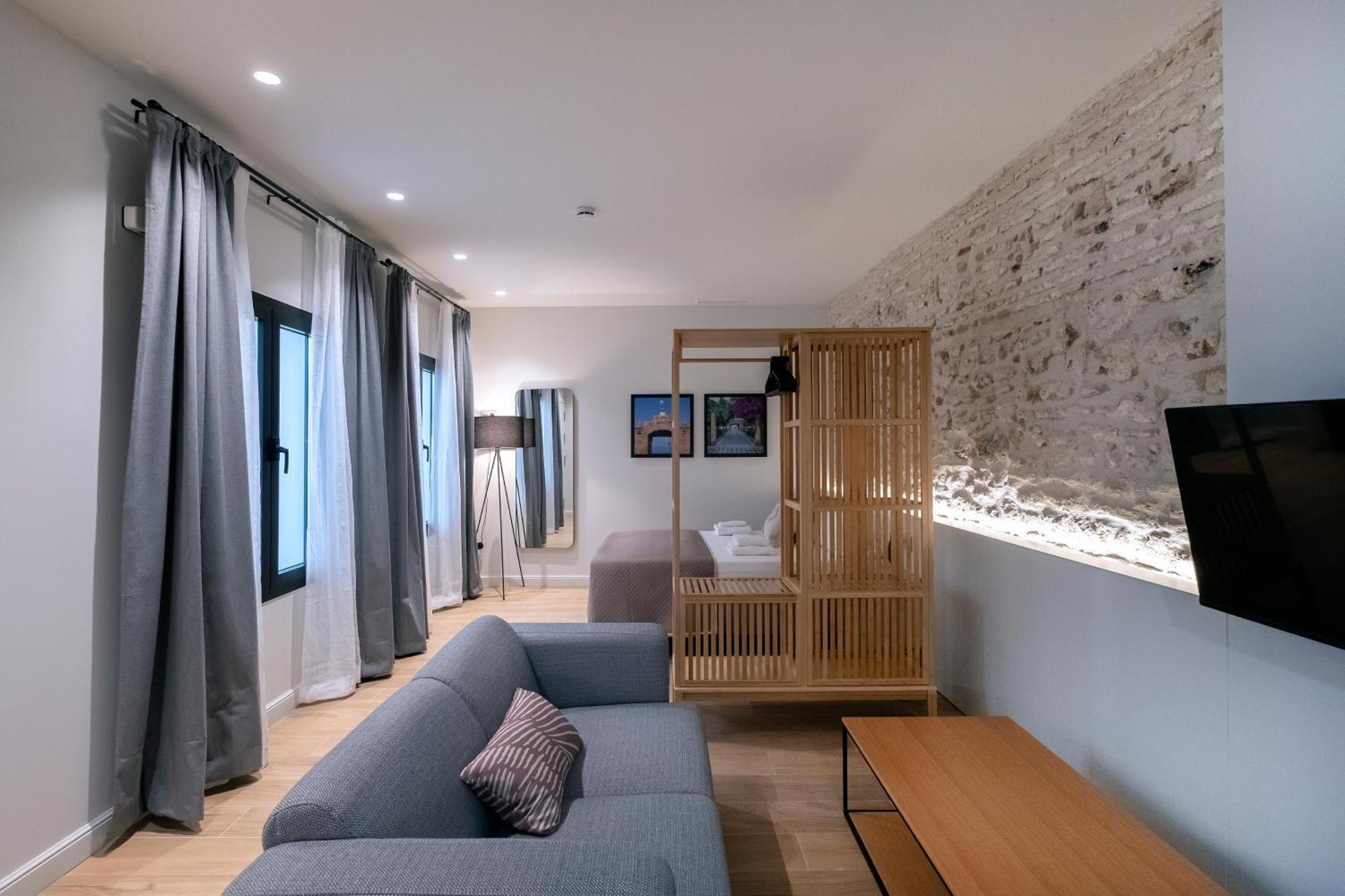 Villar Suites By Cadiz4Rentals Room photo
